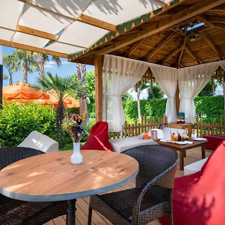 Trendy Lara Hotel Antália