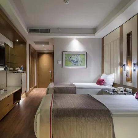 Trendy Lara Hotel Antália