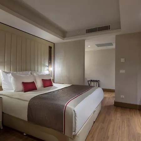 Trendy Lara Hotel 5*