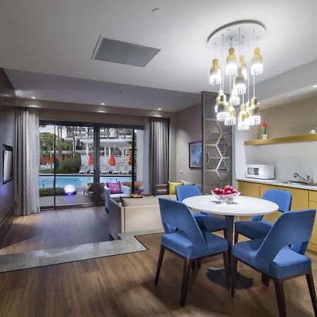 Hotel Trendy Lara