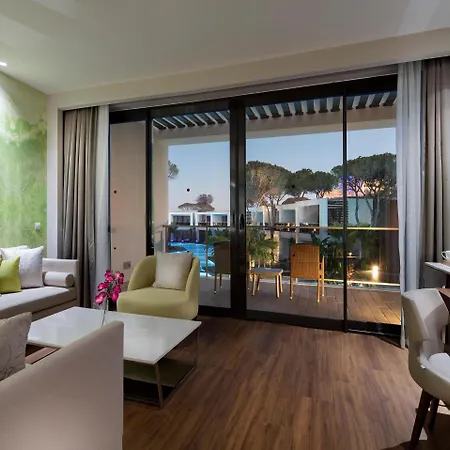 Trendy Lara Hotel