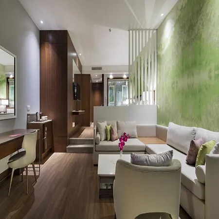 Hotel Trendy Lara