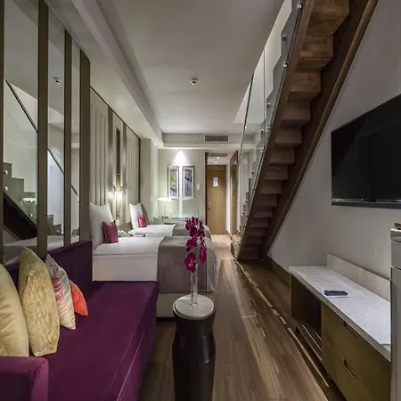 Trendy Lara Hotel 5*