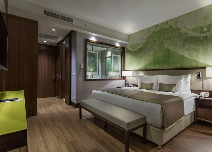 Hotel Trendy Lara 5*